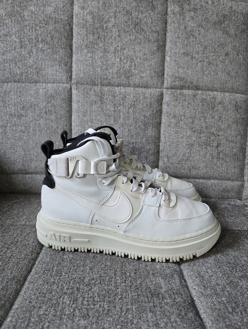 Nike Unisex Air Force 1 High Utility 2.0 Sneaker Boots US 8.5 EUR 40 In White